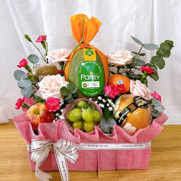 Giỏ trái cây kèm hoa tươi - 690 - size M