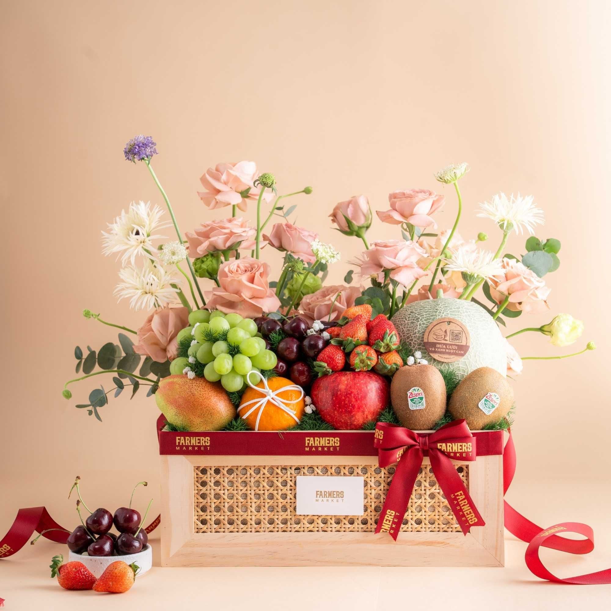 Giỏ Quà Trái Cây Mừng Sinh Nhật LoviiFruit  - GTCSN34